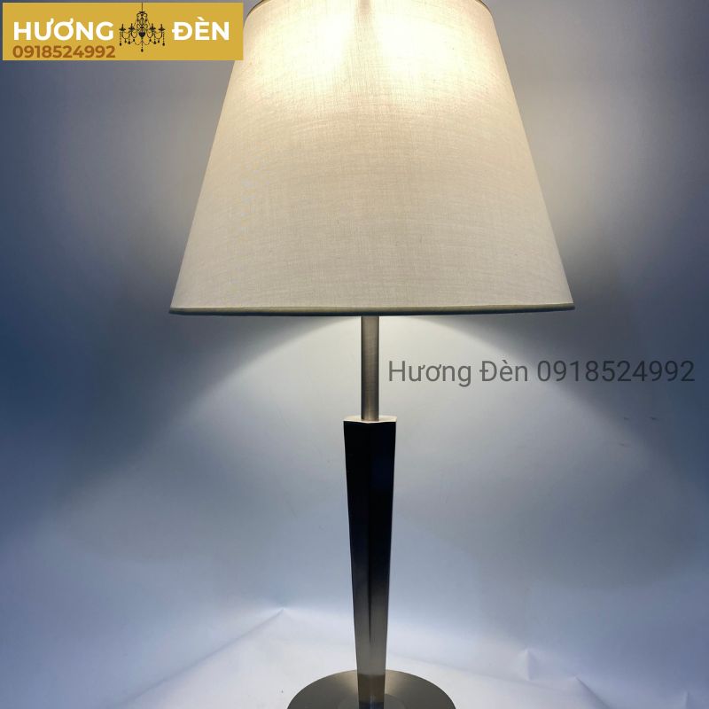 den-ban-chinh-hang-db53
